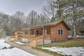 Woodsy Wisconsin Dells Studio with Grill and Deck